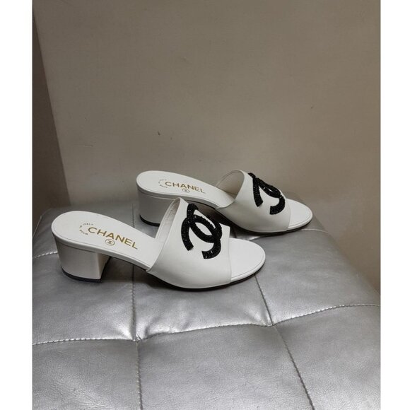 Chanel Black and White Calf Leather Sandals Sequin CC Logos Heel Block Classic - Picture 10 of 10